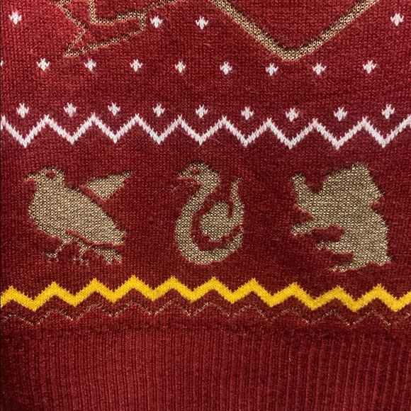 HARRY POTTER HOGWART’S HOUSES CHRISTMAS SWEATER - Picture 3 of 12